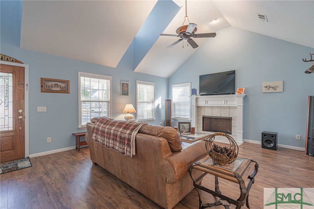 128 Ridgecrest Drive Rincon, GA 31326 - Photo 8 of 41 Great room