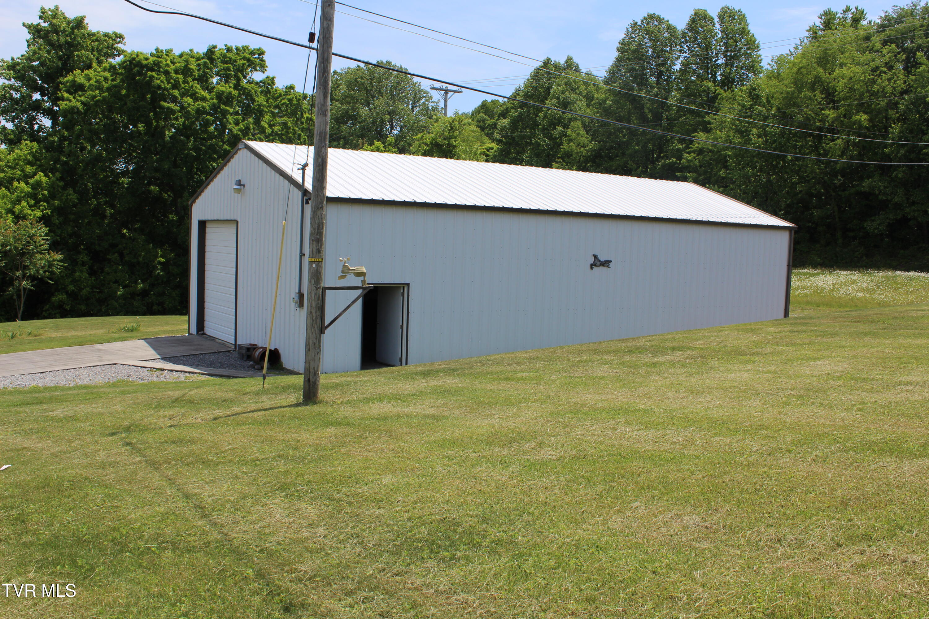 363 Sugar Run Road Jonesville, VA 24263 - Photo 45 of 48 IMG_6824