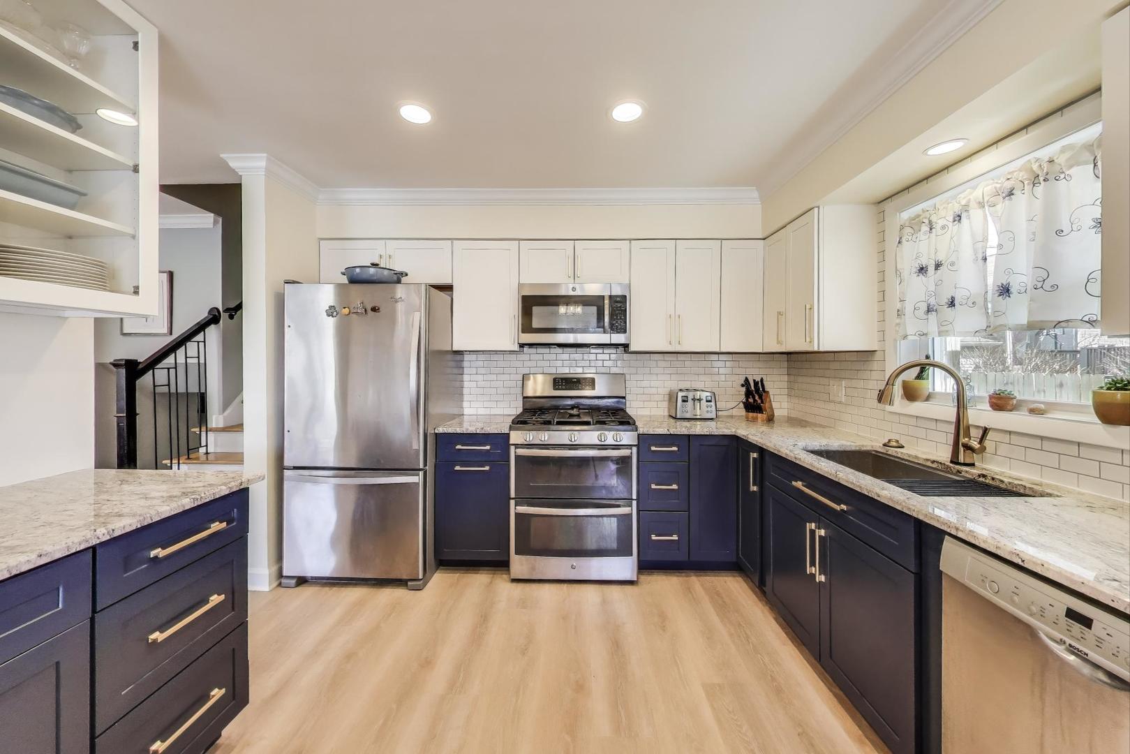 409 South Western Avenue Park Ridge, IL 60068 - Photo 6 of 38 Gallery Image 6