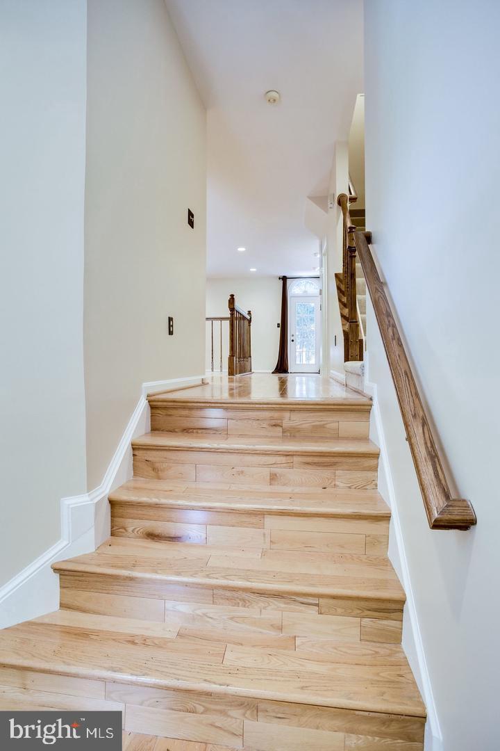 11793 Great Owl Circle Reston, VA 20194 - Photo 4 of 25