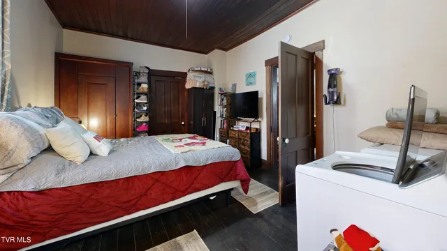 $335,000 | 212 Main Street, Roan Mountain, TN 37687