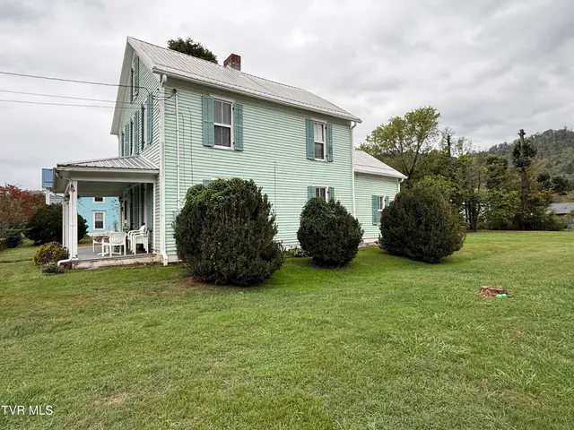 $335,000 | 212 Main Street, Roan Mountain, TN 37687