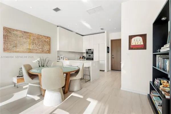 $7,200 | 3156 Southwest 27th Avenue, Unit 202, Miami, FL 33133