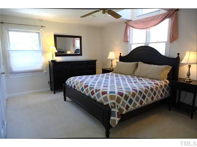 1407 Kingston Ridge Road Cary, NC 27511 - Photo 9 of 20
