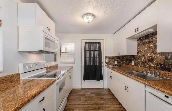 $390,000 | 6002 72nd Avenue North, Pinellas Park, FL 33781