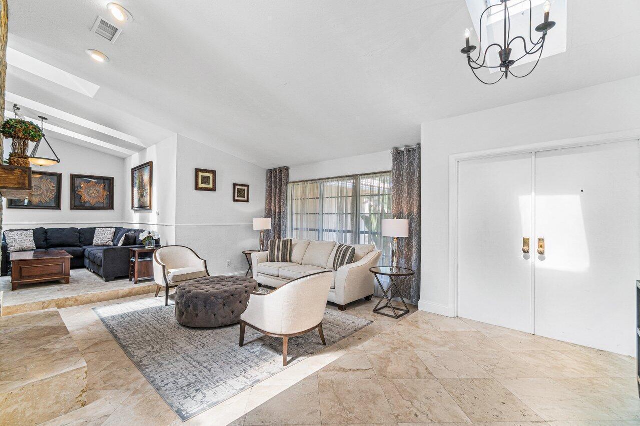2276 Northwest 36th Street Boca Raton, FL 33431 - Photo 6 of 36 20230830143717057213000000-o
