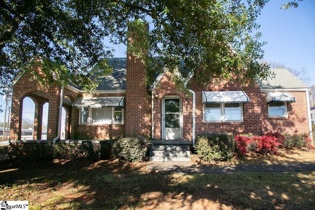 201 State Park Road Greenville, SC 29609 - Photo 2 of 35 Gallery Image 2