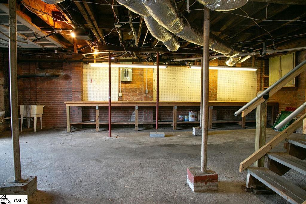 201 State Park Road Greenville, SC 29609 - Photo 29 of 35 Gallery Image 29
