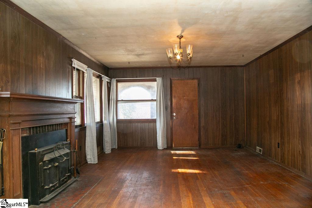 201 State Park Road Greenville, SC 29609 - Photo 6 of 35 Gallery Image 6