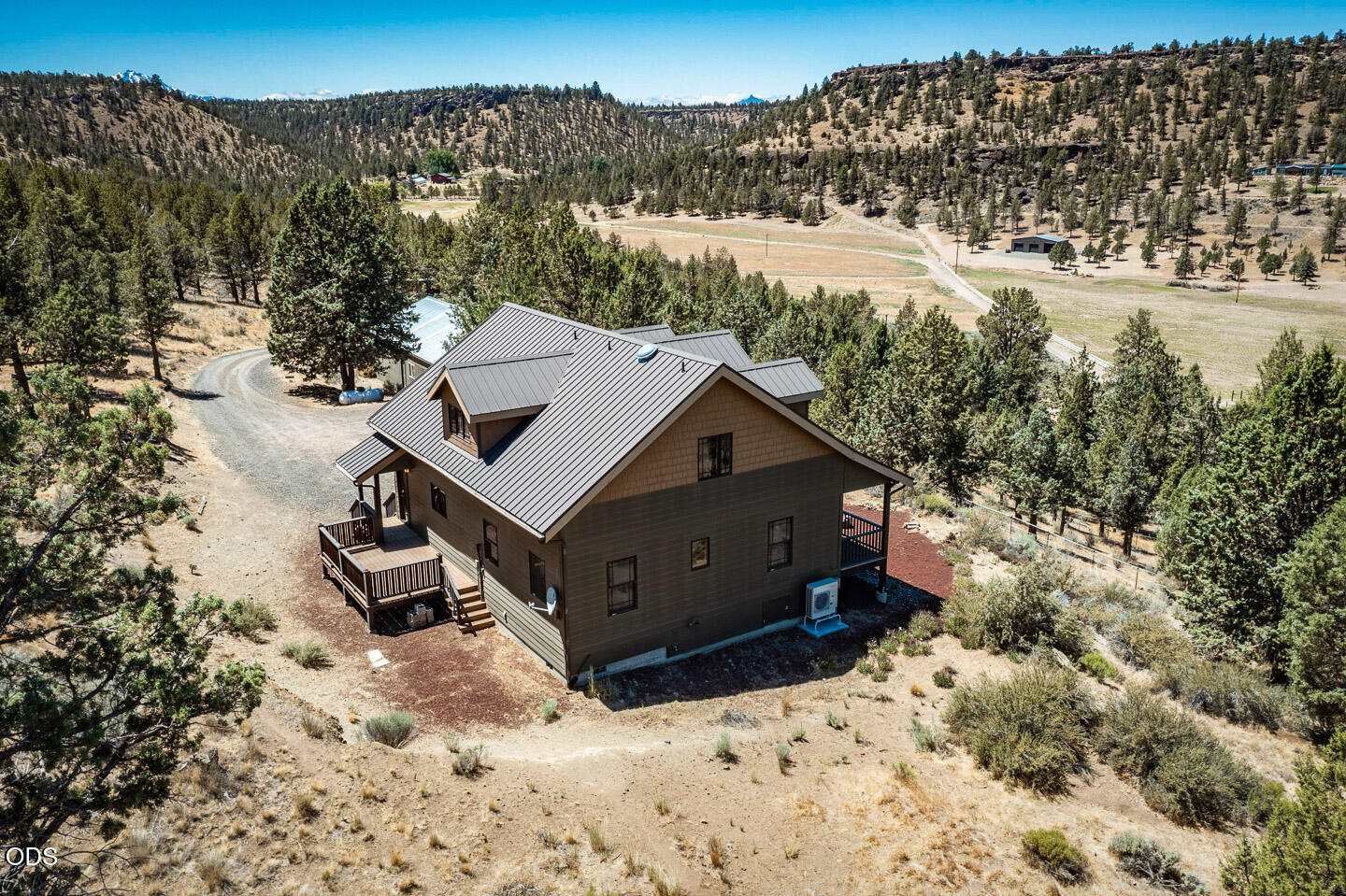 70090 McKenzie Canyon Road Sisters, OR 97759 - Photo 38 of 58