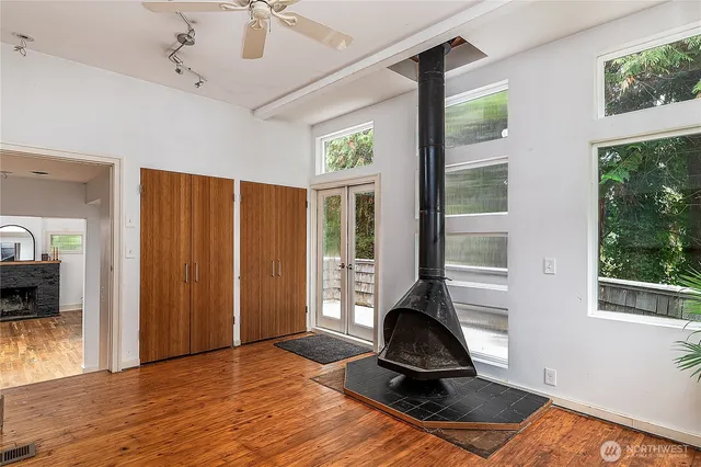 $705,000 | 9521 25th Avenue Northwest, Seattle, WA 98117