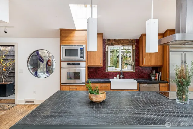 $705,000 | 9521 25th Avenue Northwest, Seattle, WA 98117