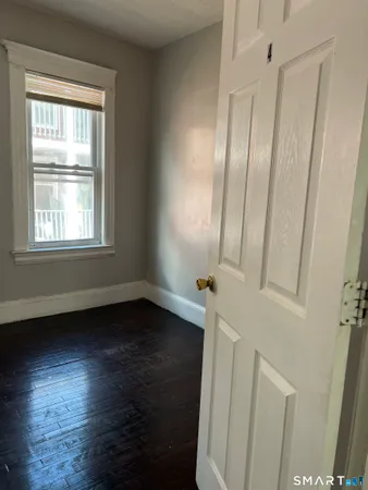 $2,300 | 104 Mather Street, Hartford, CT 06120