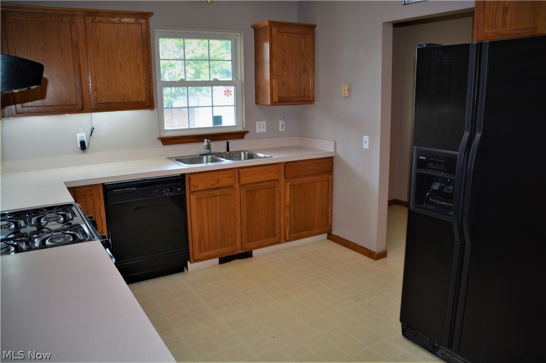 289 Stable Road Lagrange, OH 44050 - Photo 11 of 24 Gallery Image 11