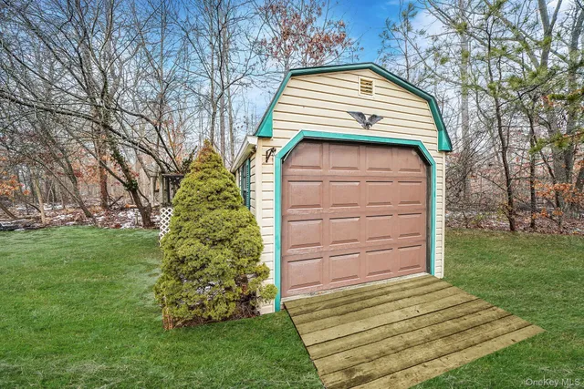 $739,000 | 22 Wright Road, Manorville, NY 11949