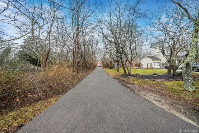 $739,000 | 22 Wright Road, Manorville, NY 11949