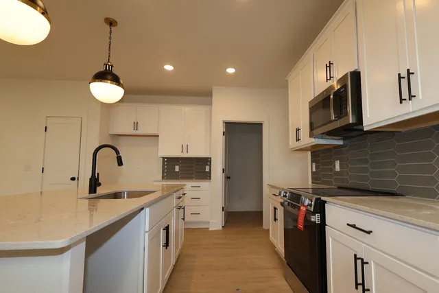 $559,995 | 537 Canal Circle, Nashville, TN 37214