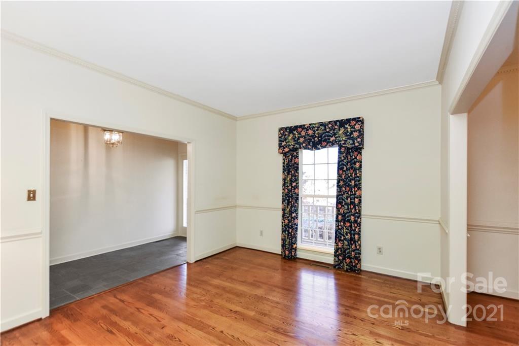 202 Nelson Road Matthews, NC 28104 - Photo 6 of 47 Gallery Image 6