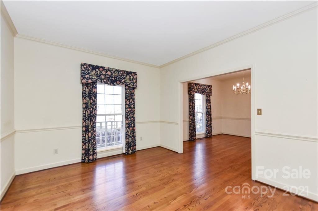 202 Nelson Road Matthews, NC 28104 - Photo 7 of 47 Gallery Image 7