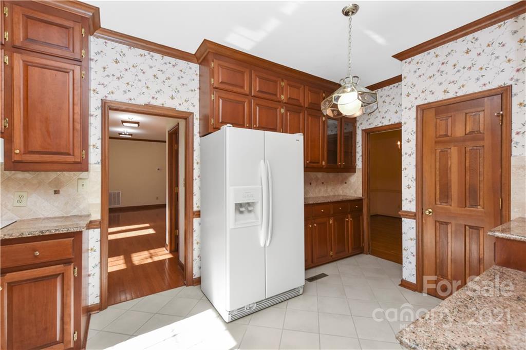202 Nelson Road Matthews, NC 28104 - Photo 10 of 47 Gallery Image 10
