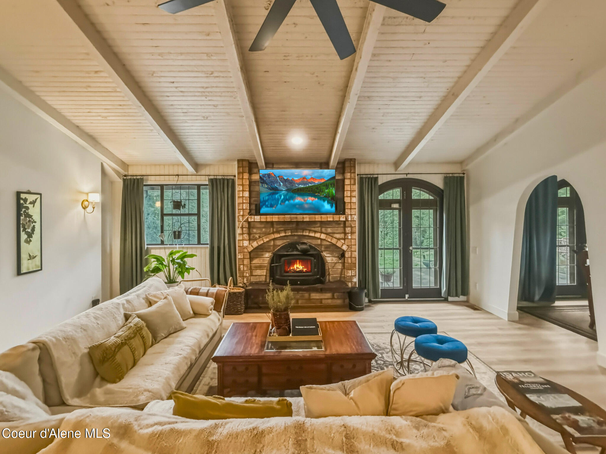 1996 East Lancaster Road Hayden, ID 83835 - Photo 2 of 8 01