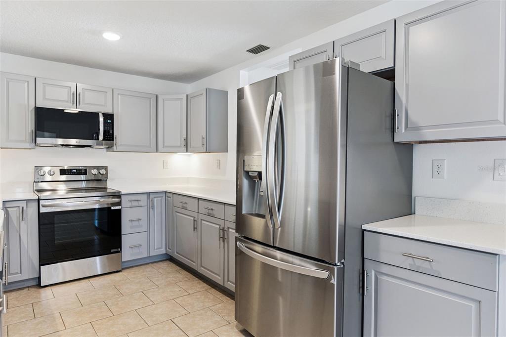 4432 Marion County Road Weirsdale, FL 32195 - Photo 10 of 72