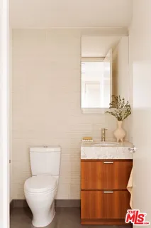 $1,300,000 | 1755 Ocean Avenue, Unit 308, Santa Monica, CA 90401