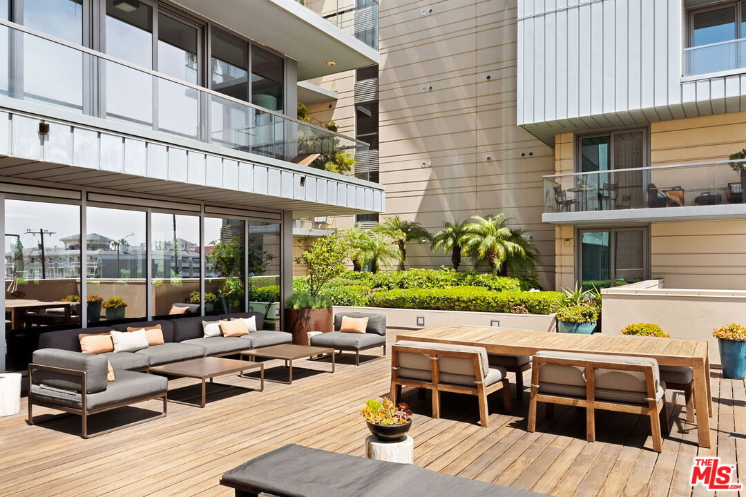 1755 Ocean Avenue, Unit 308 Santa Monica, CA 90401 - Photo 23 of 31