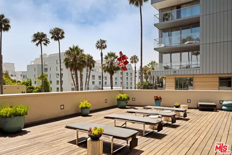 $1,300,000 | 1755 Ocean Avenue, Unit 308, Santa Monica, CA 90401