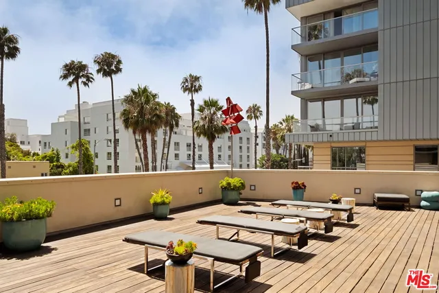 $1,300,000 | 1755 Ocean Avenue, Unit 308, Santa Monica, CA 90401