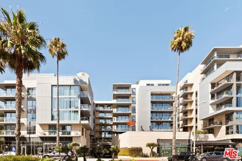 $1,300,000 | 1755 Ocean Avenue, Unit 308, Santa Monica, CA 90401