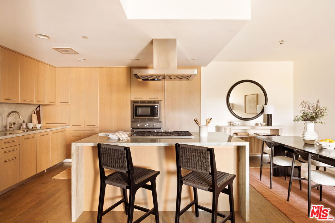 1755 Ocean Avenue, Unit 308 Santa Monica, CA 90401 - Photo 7 of 31