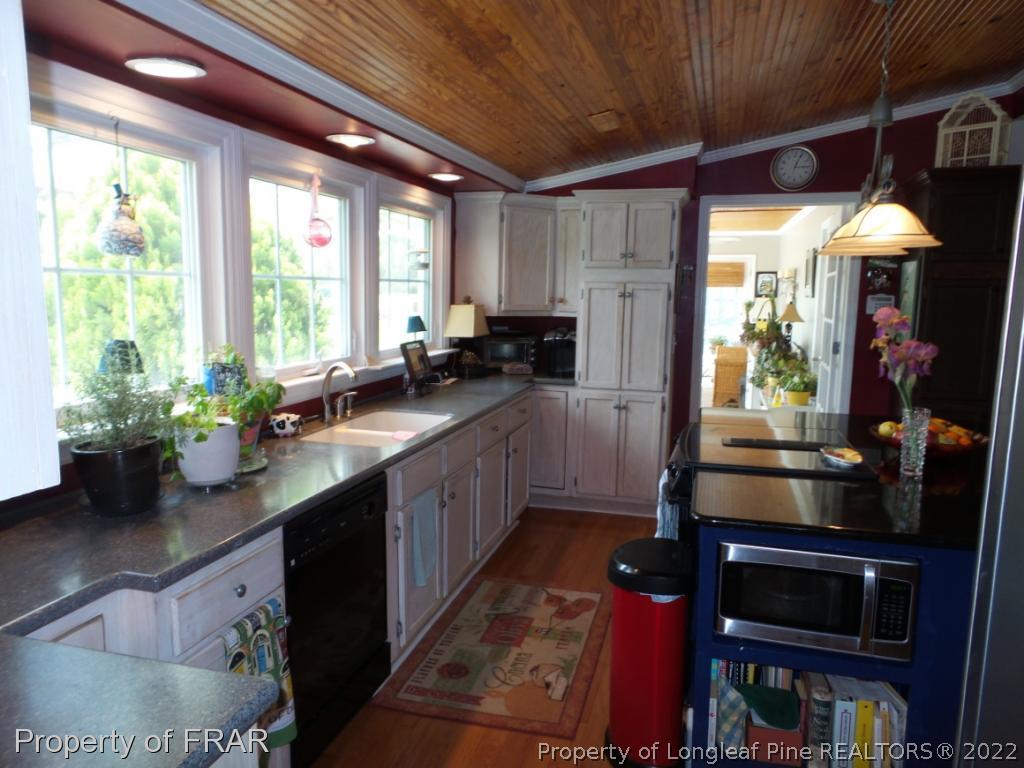 1363 Hinson Road Dunn, NC 28334 - Photo 2 of 24 Gallery Image 2