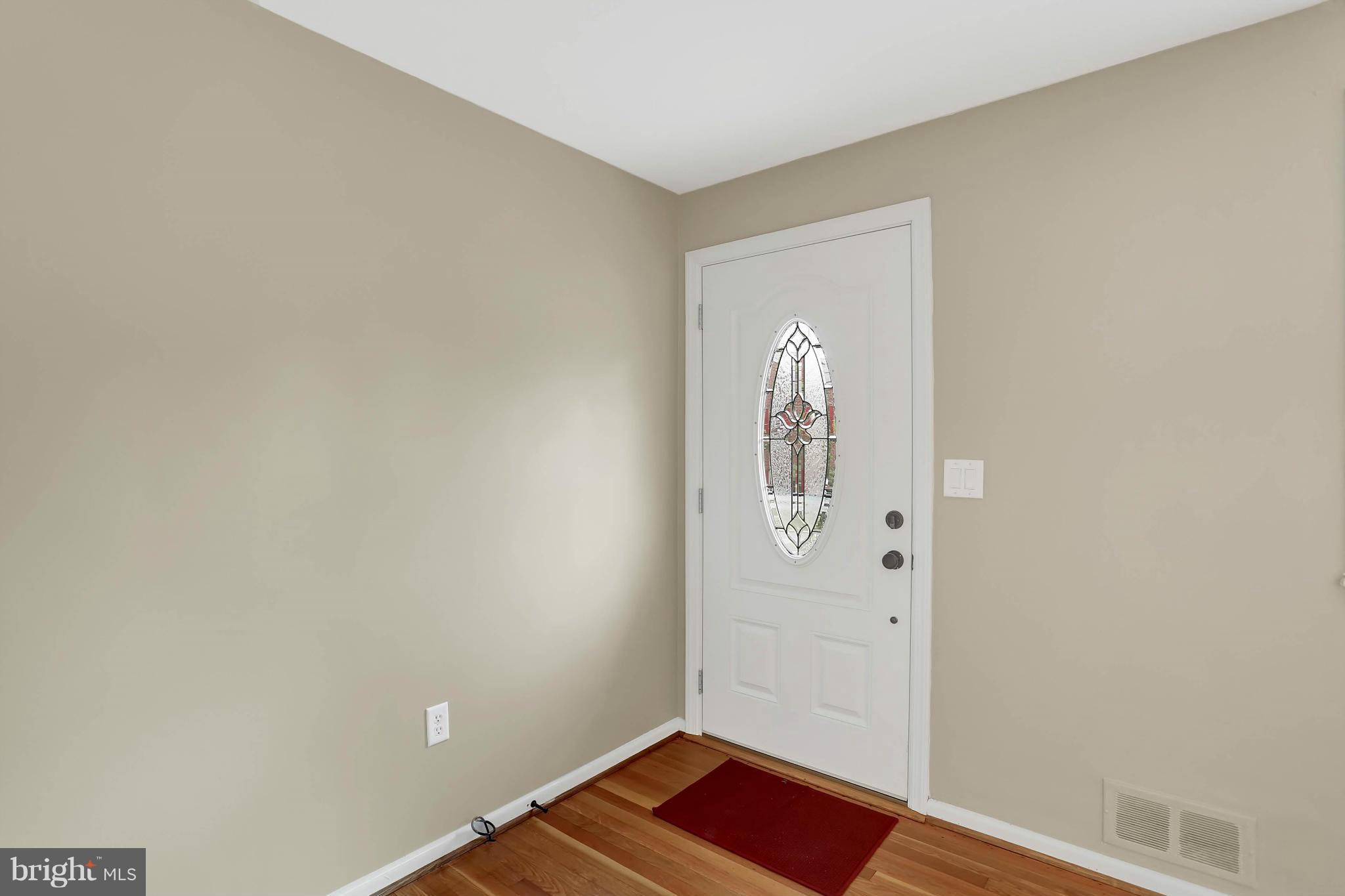 4904 Niagara Road College Park, MD 20740 - Photo 2 of 28 Interior (General)