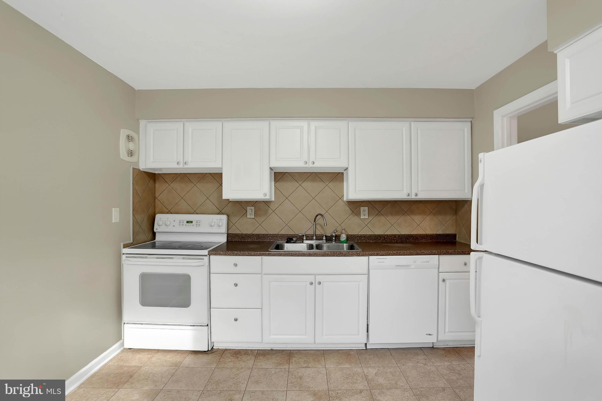 4904 Niagara Road College Park, MD 20740 - Photo 8 of 28 Kitchen