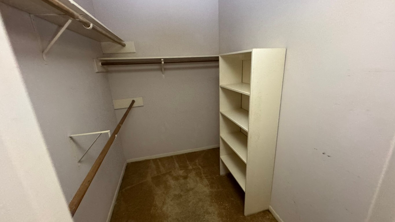 2162 Paso Rello Drive Houston, TX 77077 - Photo 20 of 32 a view of walk in closet