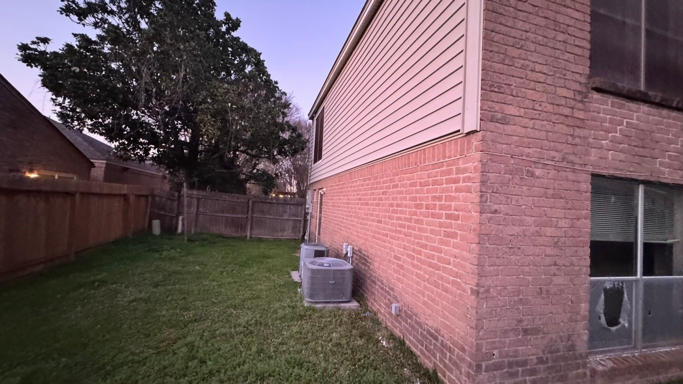 2162 Paso Rello Drive Houston, TX 77077 - Photo 30 of 32