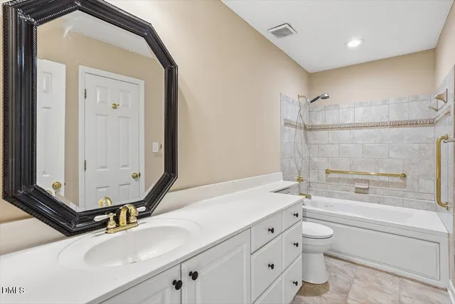 $285,000 | 5305 Oliver Court, Clayton, NC 27520