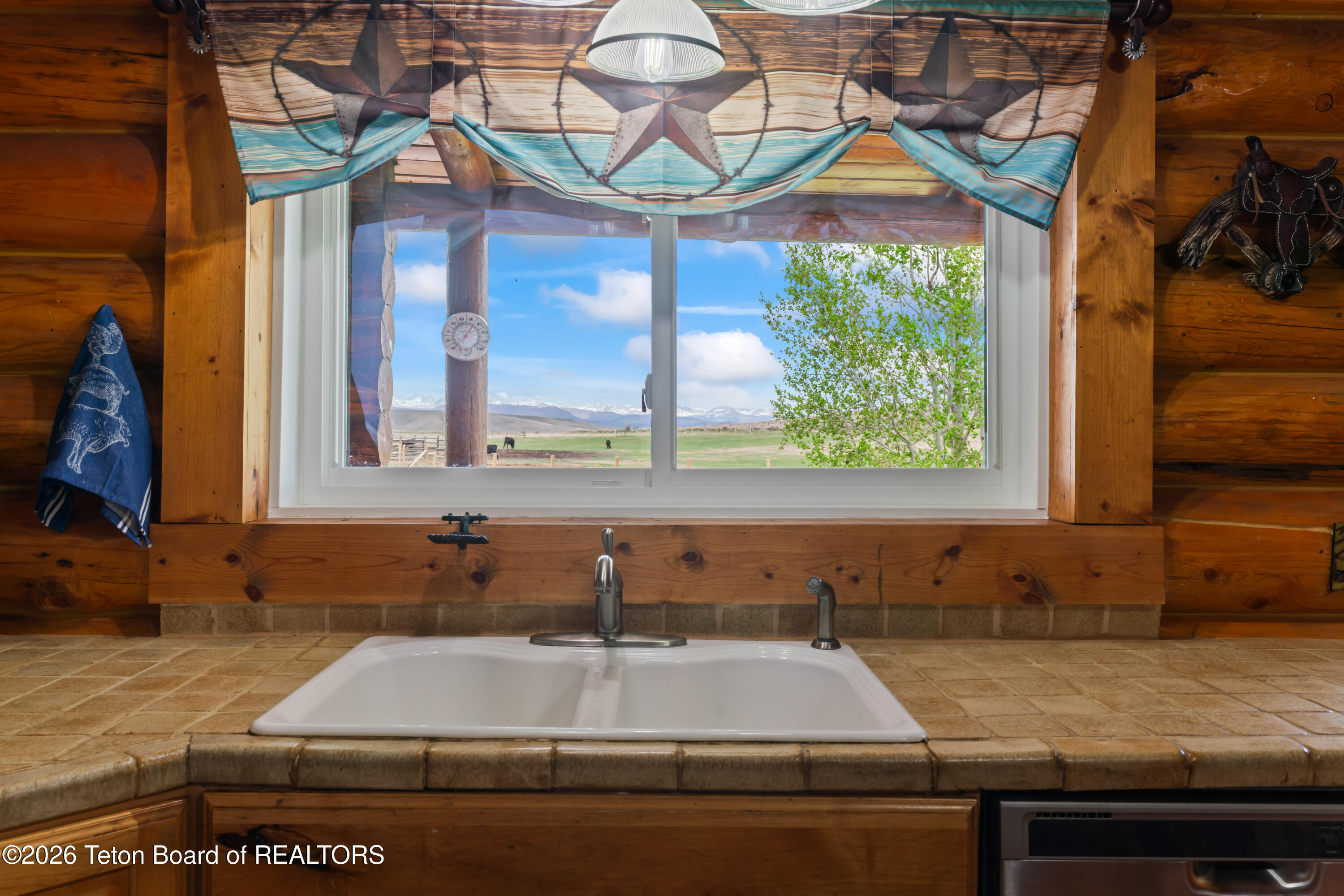 138-2 Forty Rod Road Pinedale, WY 82941 - Photo 21 of 77 20260529-DSC07607