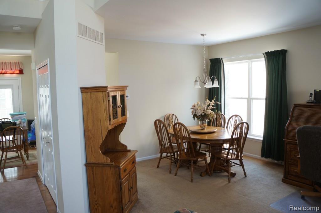 3189 Silverbrook Drive Rochester, MI 48306 - Photo 9 of 32