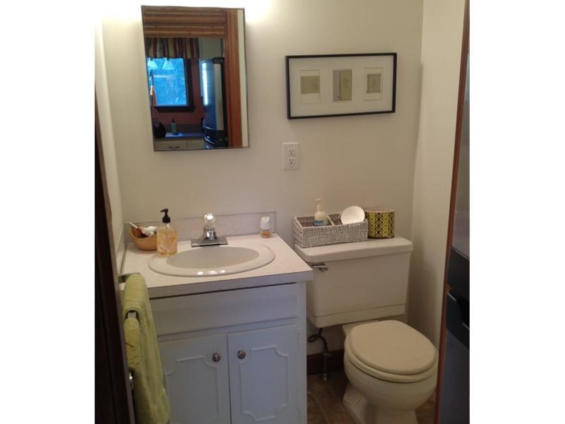 22 Black Point Road, Unit 2E Scarborough, ME 04074 - Photo 10 of 27 Bathroom.