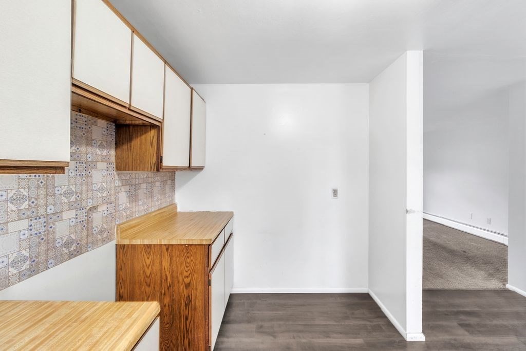 24 Manor Court, Unit 24 Springfield, MA 01118 - Photo 8 of 25 Gallery Image 8