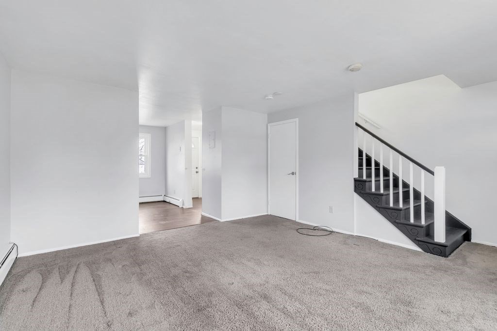 24 Manor Court, Unit 24 Springfield, MA 01118 - Photo 10 of 25 Gallery Image 10