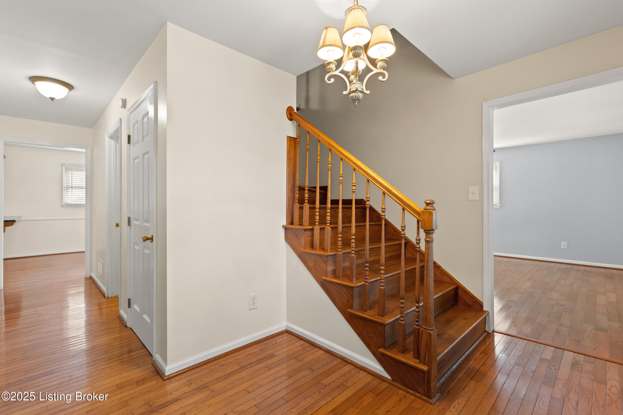 1233 Johnson Road Lawrenceburg, KY 40342 - Photo 4 of 72 4_img_2401