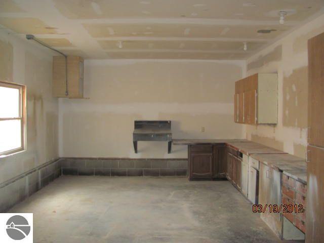 8391 East Fouch Road Traverse City, MI 49684 - Photo 2 of 25 1734128-1.JPG