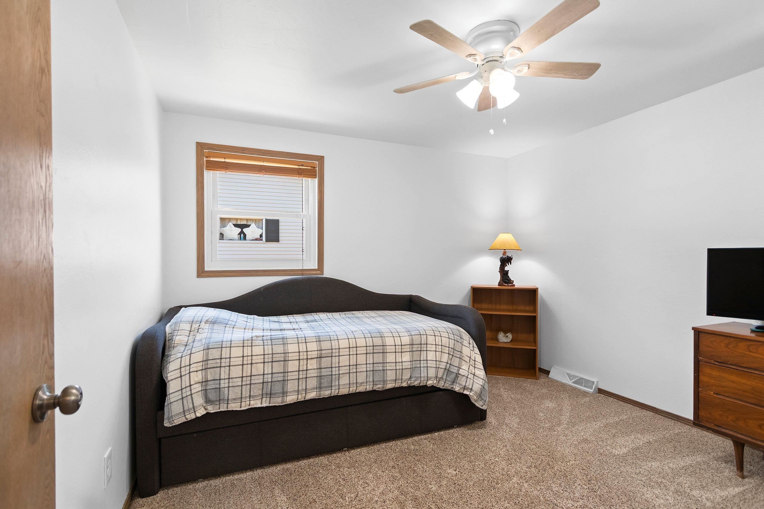 252 Garden View Lane Denmark, WI 54208 - Photo 23 of 47