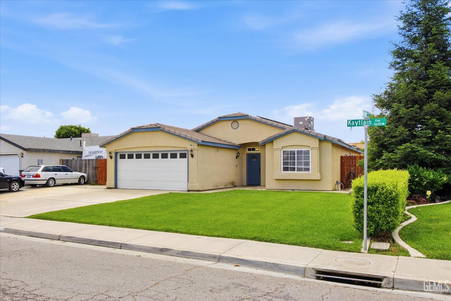 Undisclosed Address Bakersfield, CA 93313 - Photo 3 of 32
