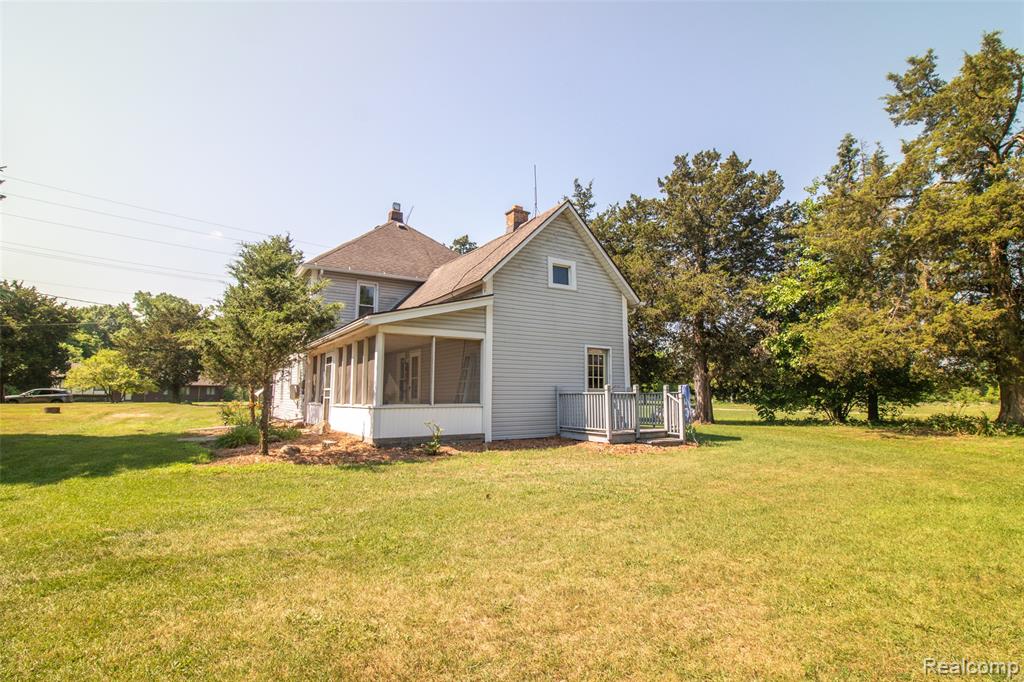 749 East Newburg Road Carleton, MI 48117 - Photo 6 of 43
