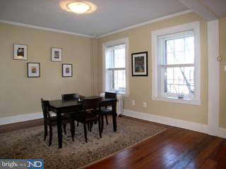 715 Pine Street, Unit 5 Philadelphia, PA 19106 - Photo 4 of 6