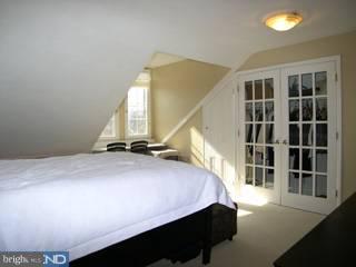 715 Pine Street, Unit 5 Philadelphia, PA 19106 - Photo 5 of 6